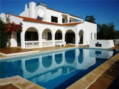 Villa for sale in Tavira (Faro)
