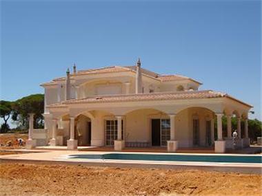 Semi/terraced Villa for sale in Vilamoura (Faro)