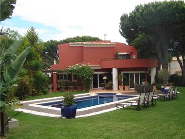 Semi/terraced Villa for sale in Vilamoura (Faro)