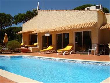 Semi/terraced Villa for sale in Vilamoura (Faro)