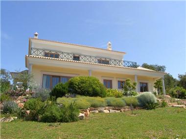 Semi/terraced Villa for sale in Estoi (Faro)
