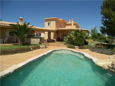 Semi/terraced Villa for sale in Benagil (Faro)