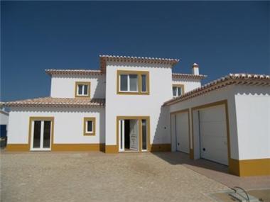 Semi/terraced Villa for sale in Telha (Setubal)