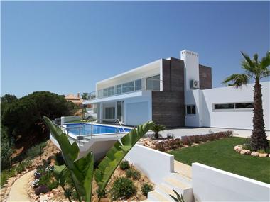 Semi/terraced Villa for sale in Sesmarias (Faro)
