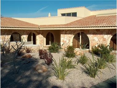 Semi/terraced Villa for sale in Estombar (Faro)