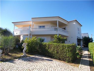 Semi/terraced Villa for sale in Vale da Lama (Faro)