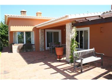 Semi/terraced Villa for sale in Salicos (Faro)