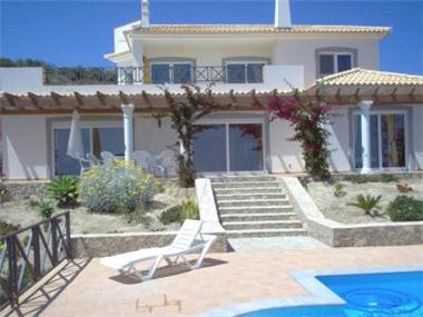 Semi/terraced Villa for sale in Estoi (Faro)