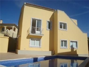 Villa for sale in Foz do Arelho (Leiria)