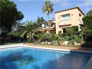 Villa for sale in Elviria (Andalucia)