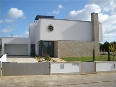 Semi/terraced Villa for sale in Vila Nova De Cacela (Faro)