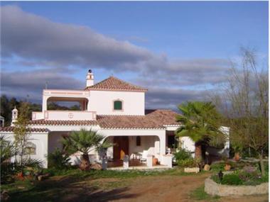 Semi/terraced Villa for sale in Santo Estevao (Faro)