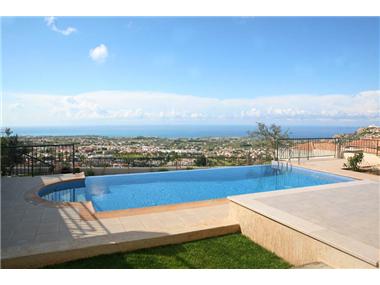 Apartment/flat for sale in Peyia (Paphos)