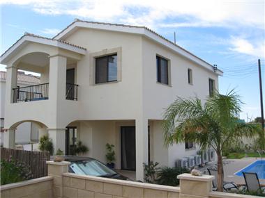 Semi/terraced Villa for sale in Kouklia (Paphos)