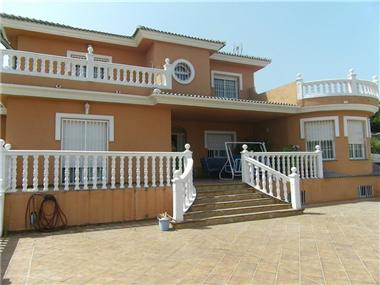 House/villa for sale in Alhaurin de la Torre (Andalucia)