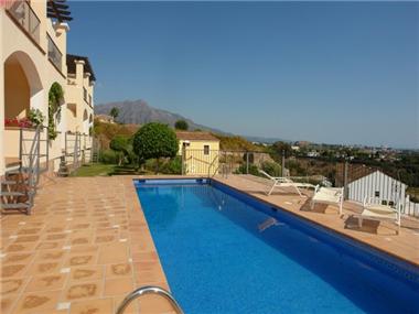 Apartment/flat for sale in Benahavis (Andalucia)