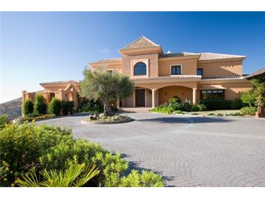 House/villa for sale in Benahavis (Andalucia)