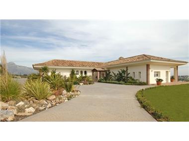 House/villa for sale in Benahavis (Andalucia)
