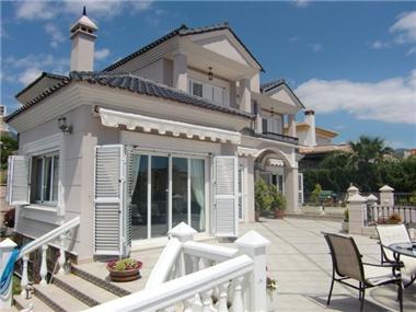 House/villa for sale in Benalmadena Costa (Andalucia)