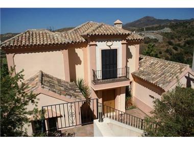 House/villa for sale in Benahavis (Andalucia)
