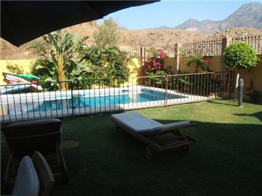 Semi/terraced Villa for sale in Torrequebrada (Andalucia)