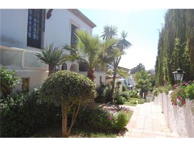 Townhouse for sale in Benahavis (Andalucia)