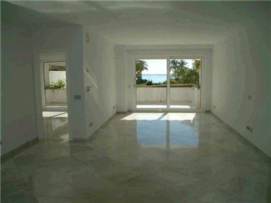 Apartment/flat for sale in Puerto Banus (Andalucia)