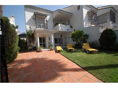 Townhouse for sale in Rio Verde (Andalucia)