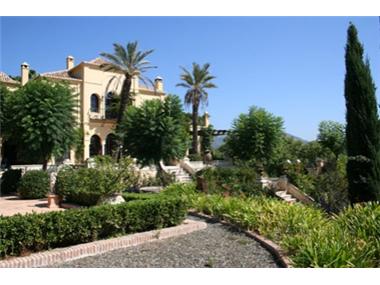 House/villa for sale in Estepona (Andalucia)
