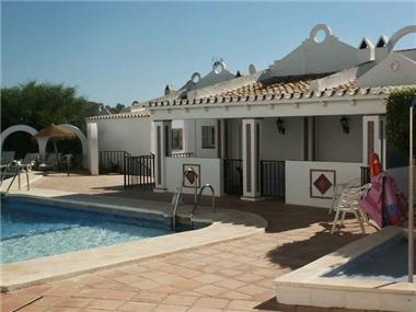 Townhouse for sale in Las Chapas (Andalucia)