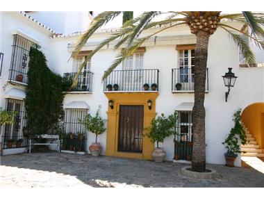 Townhouse for sale in Selwo Aventura (Andalucia)