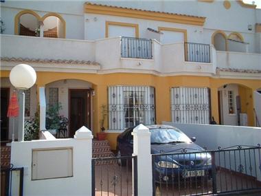 Townhouse for sale in Bischdorf (Freistaat Sachsen)