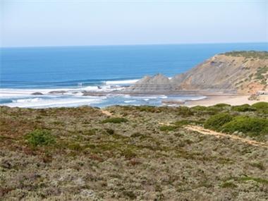 Townhouse for sale in Praia de Monte Cl�rigo (Faro)