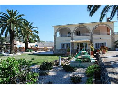 Villa / Detached for sale in La Xara (Valencia)