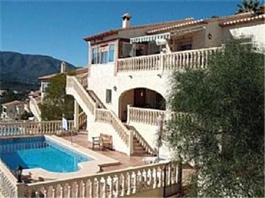 Villa for sale in Jalon (Valencia)