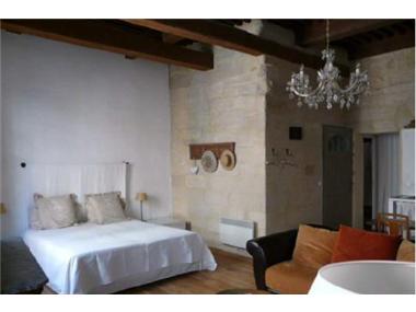 Apartment       for sale in Uzes (Languedoc-Roussillon)