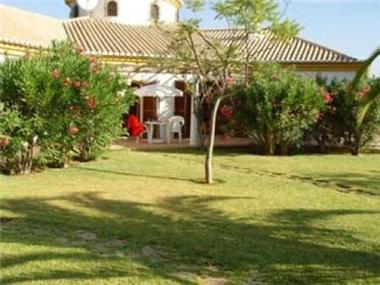 Villa for sale in Estoi (Faro)