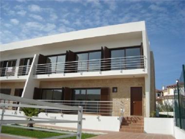 Villa for sale in Foz do Arelho (Leiria)
