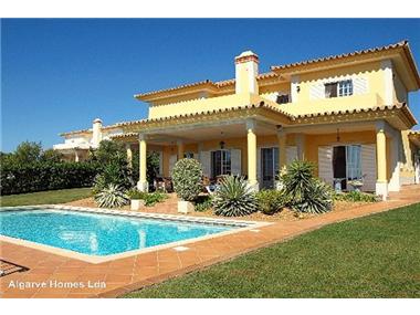 Villa / Townhouse for sale in Tavira (Faro)