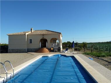 Country House for sale in La Campaneta (Valencia)