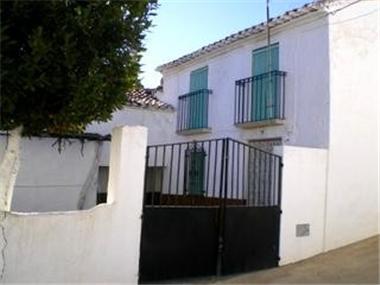 Village House for sale in Priego de Cordoba