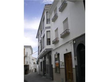 Village House for sale in Castillo de Locubin (Andalucia)