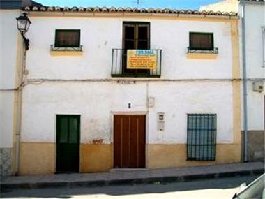 Village House for sale in Martos (Andalucia)