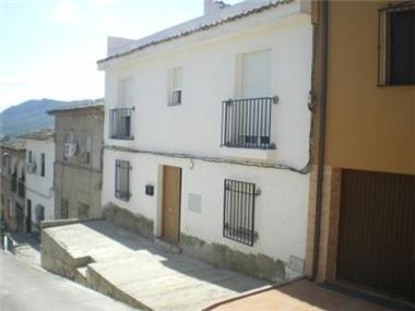 Village House for sale in Los Noguerones (Andalucia)