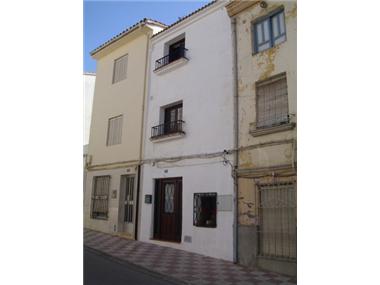 Village House for sale in Castillo de Locubin (Andalucia)