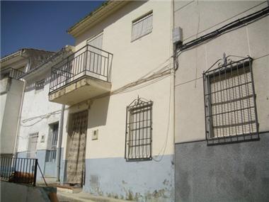 Townhouse for sale in Castillo de Locubin (Andalucia)