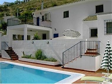Commercial for sale in Montefrio (Andalucia)
