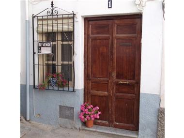 Village House for sale in Castillo de Locubin (Andalucia)