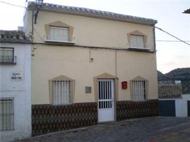 Village House for sale in Martos (Andalucia)