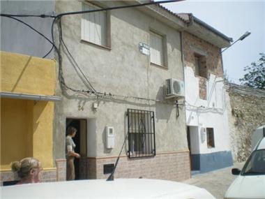 Village House for sale in Alcaudete (Andalucia)